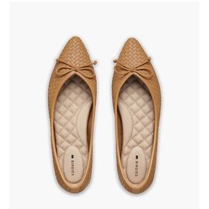 The Goldfinch- Tan Woven Birdies